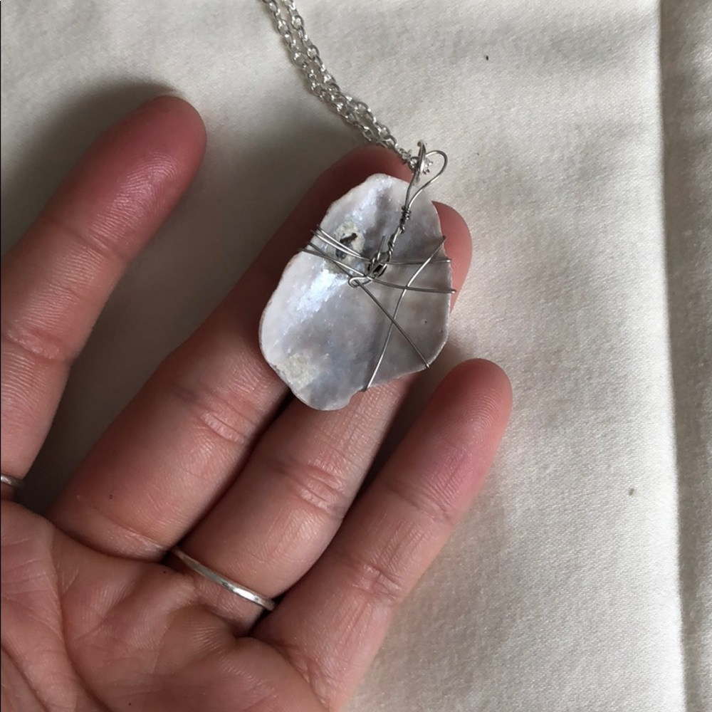 Shell necklace - Picture 2 of 4